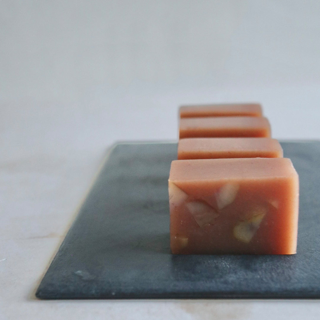 ウィスキー栗羊羹「ねむり花」 / 御菓子丸